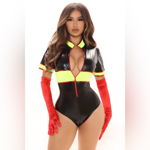 Firefighter Sexy Halloween Women’s Costume - Picture 2 of 3
